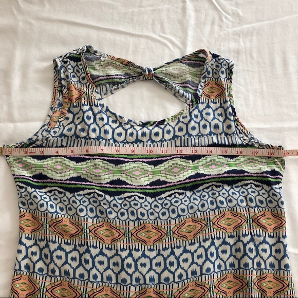 β Sold β 3 for $20 - Funky and Colourful Sleeveless Top - Picture 3 of 4